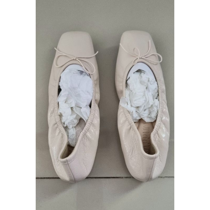 Baru Sepatu Flat Wanita, Glossy, Merek Korea Sappun, Size 37 (36)