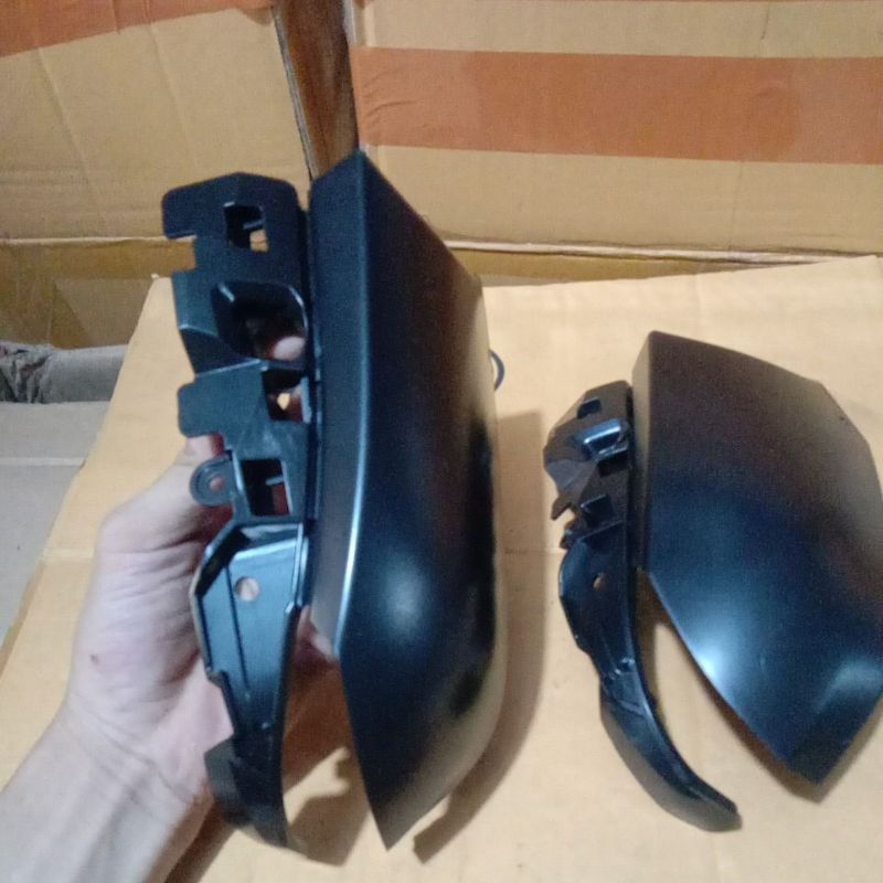 Cover bawah spion Sienta sisi kanan