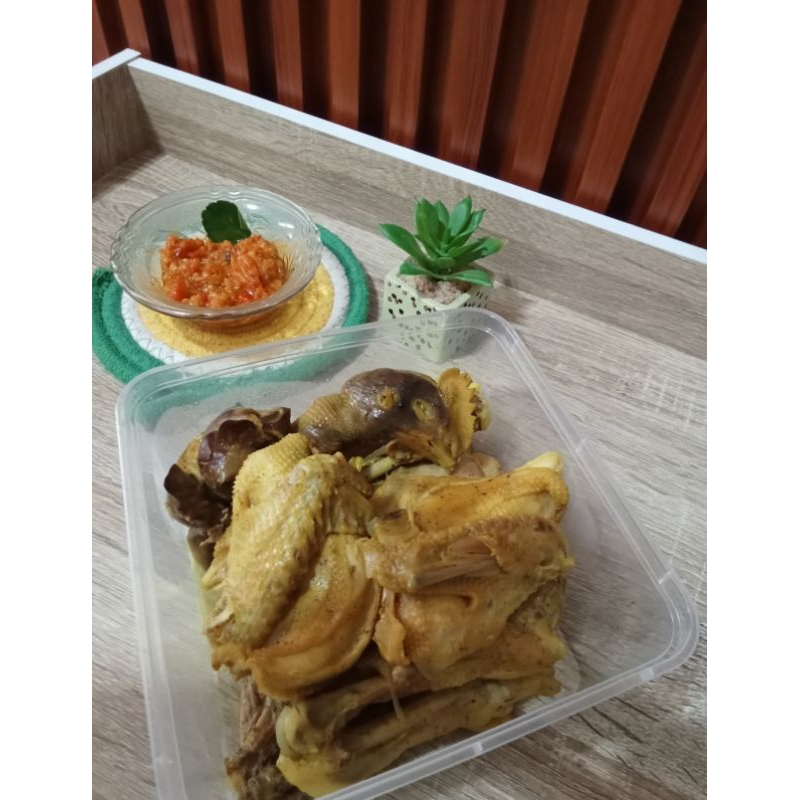 

Ayam Pejantan Ungkep 1 Ekor + Sambal Bawang