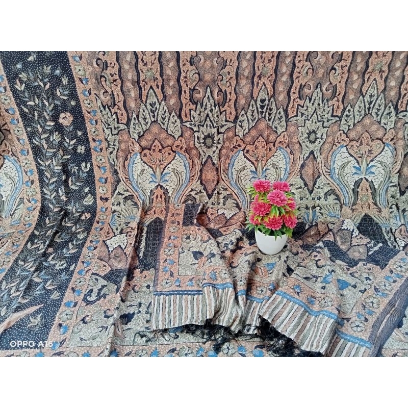 kain batik sarung selendang sutra ATBM baron batik trusmi cirebon