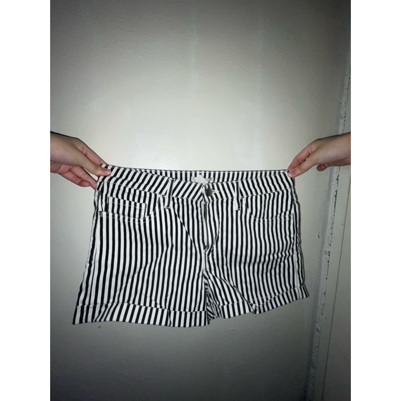 PRELOVED HNM Stripe Short Pants