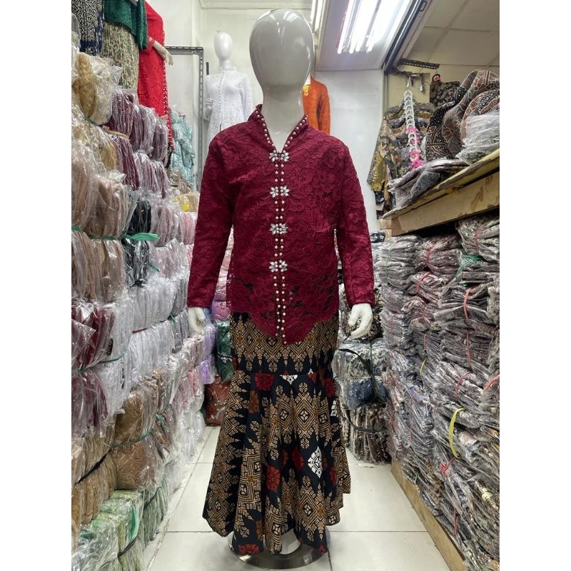 SETELAN KEBAYA ENCIM ANAK /  KEBAYA ANAK PEREMPUAN /  SETELAN KEBAYA ANAK / KEBAYA MODERN / KEBAYA M