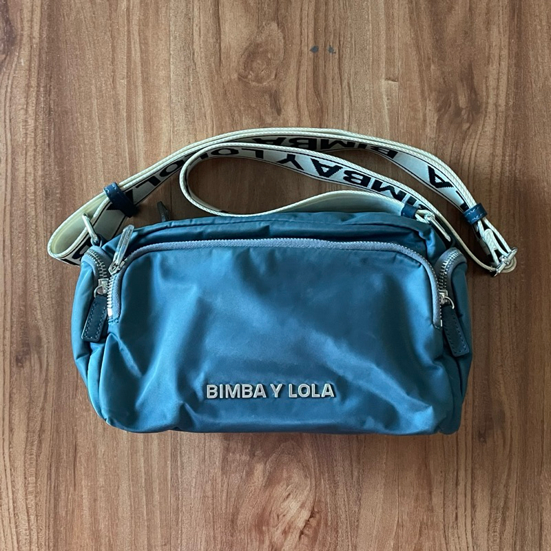 SLING BAG BIMBA Y LOLA BLUE (preloved)