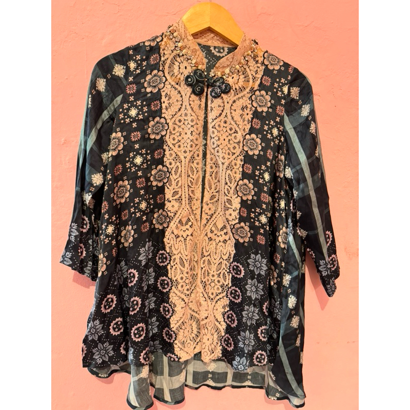 STUDIO 133 BIYAN Atasan preloved original