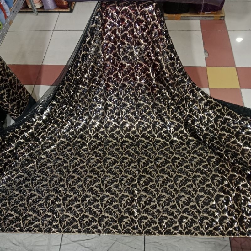 KAIN/BAHAN TILE SQUIN DAUN/SQUIN 1000 PAYET