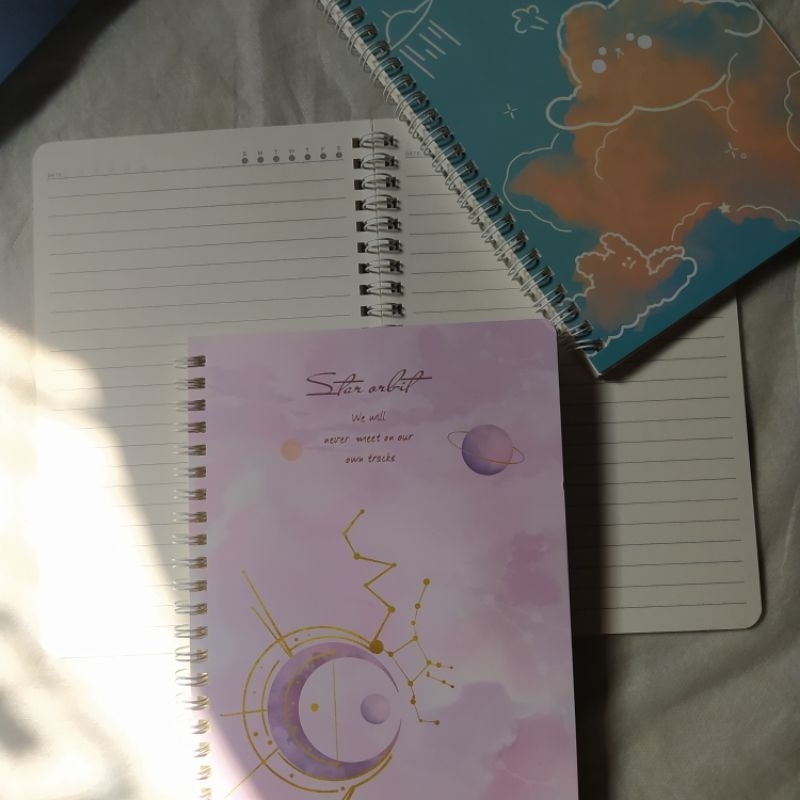 

Notebook Aesthetic Buku Tulis Diary Catatan Jurnal A5 Jilid Spiral 60 Lembar