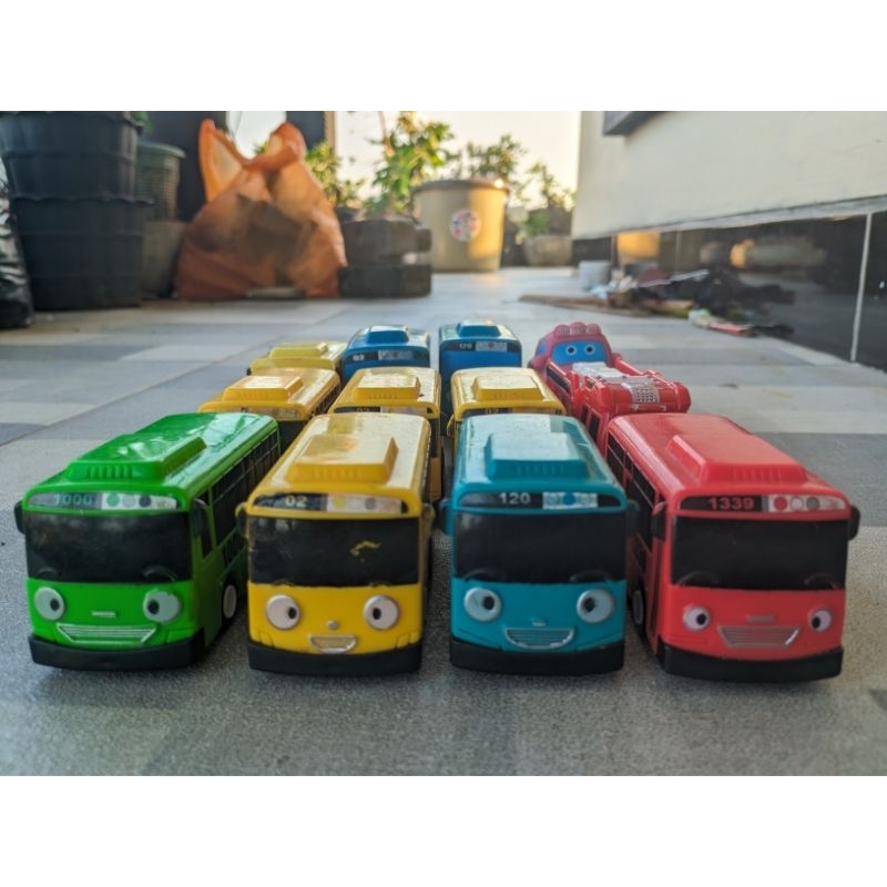 Mainan Bus Tayo Iconix random