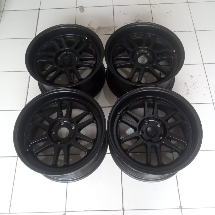 VELG MOBIL SECOND HSR BLY RING 17 LEBAR 8,5 PCD 5X114,3 BUAT INNOVA XPANDER DLL