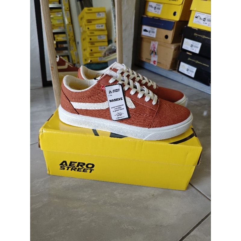 AEROSTREET MASSIVE natural/merah bata/merah bata