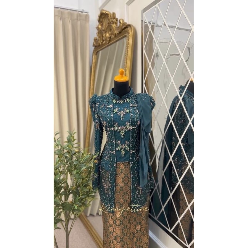 Sewa Kebaya Emerald Blue Premium