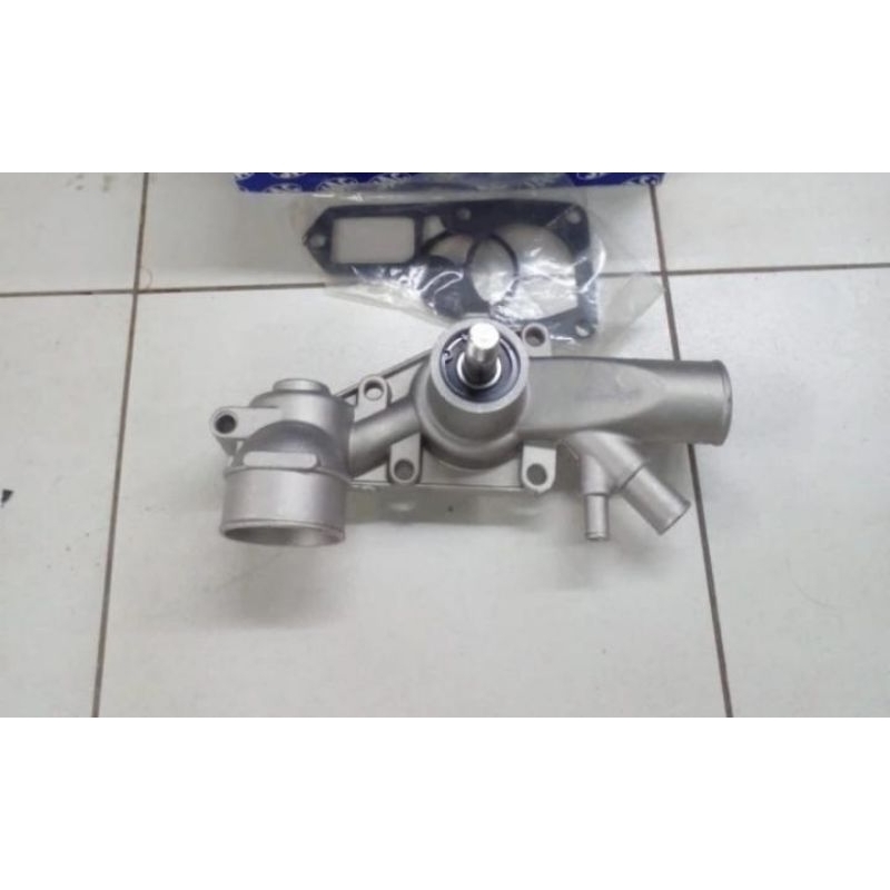 waterpump Peugeot 504 water pump Peugeot 504