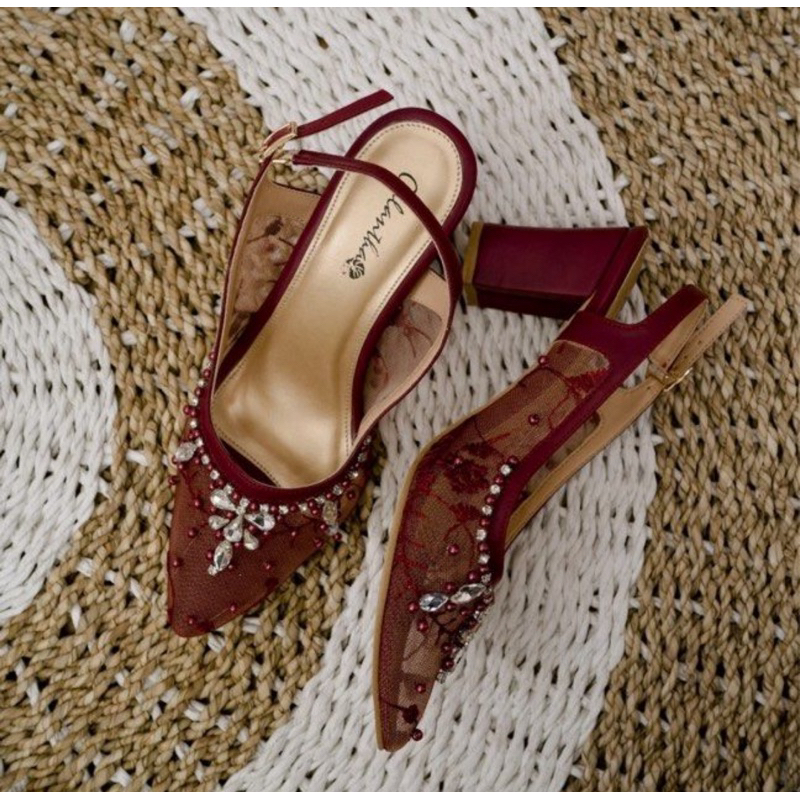 Preloved Sepatu Wedding Merah Maroon