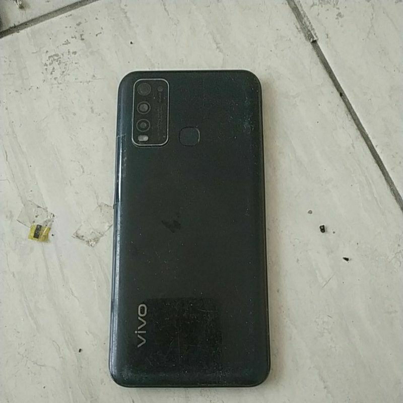 backdoor plus fingerprint bekas Vivo y30 minus ada gompel seperti di gambar