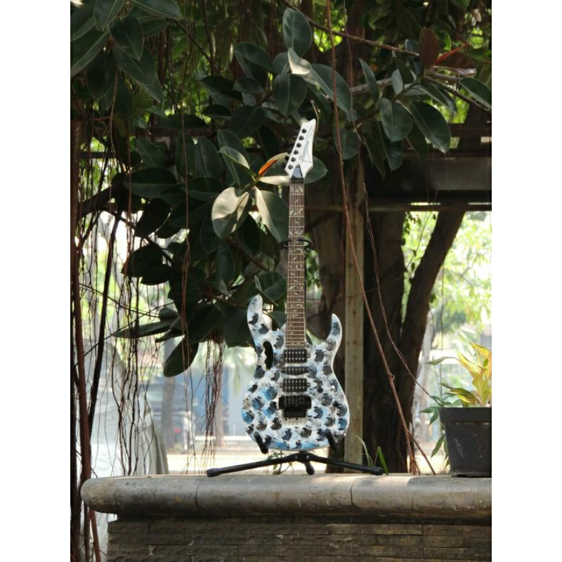 GITAR ELEKTRIK IBANEZ JEM FLOWER (WHITE)