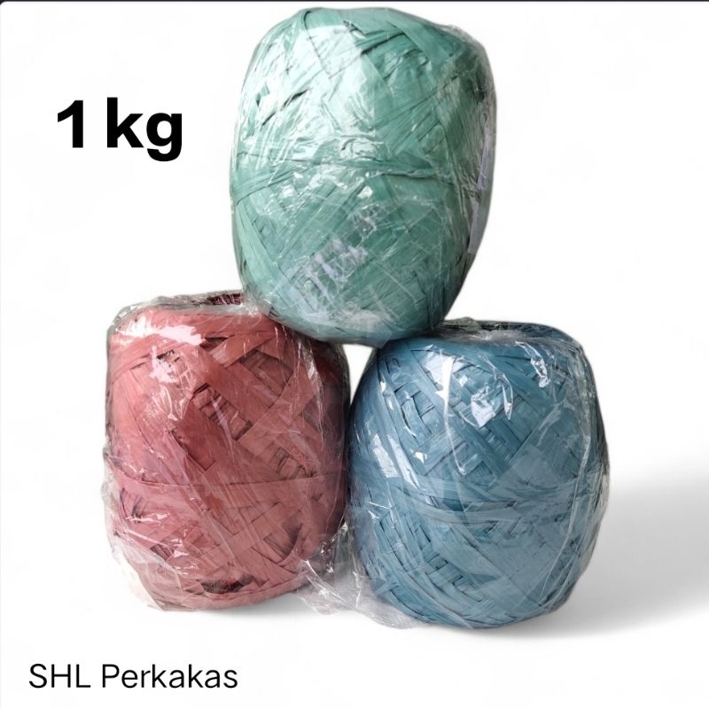 

TALI RAFIA 1 KG PAS ALAT IKAT SERBAGUNA WARNA BISA PILIH MERAH HIJAU BIRU