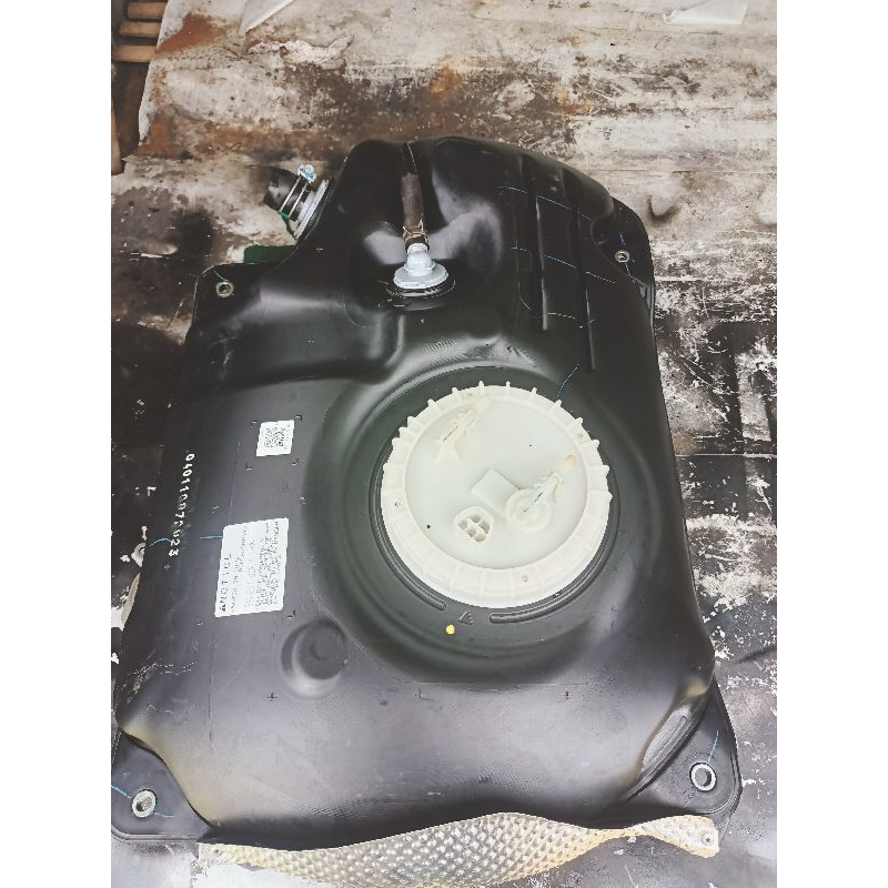 tangki bensin calya sigra 1,200cc/1,2cc komplit puelpum/pompa bensin original