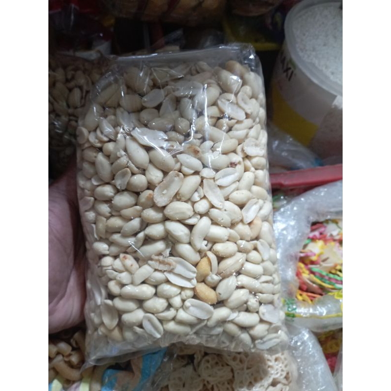

kacang kupas