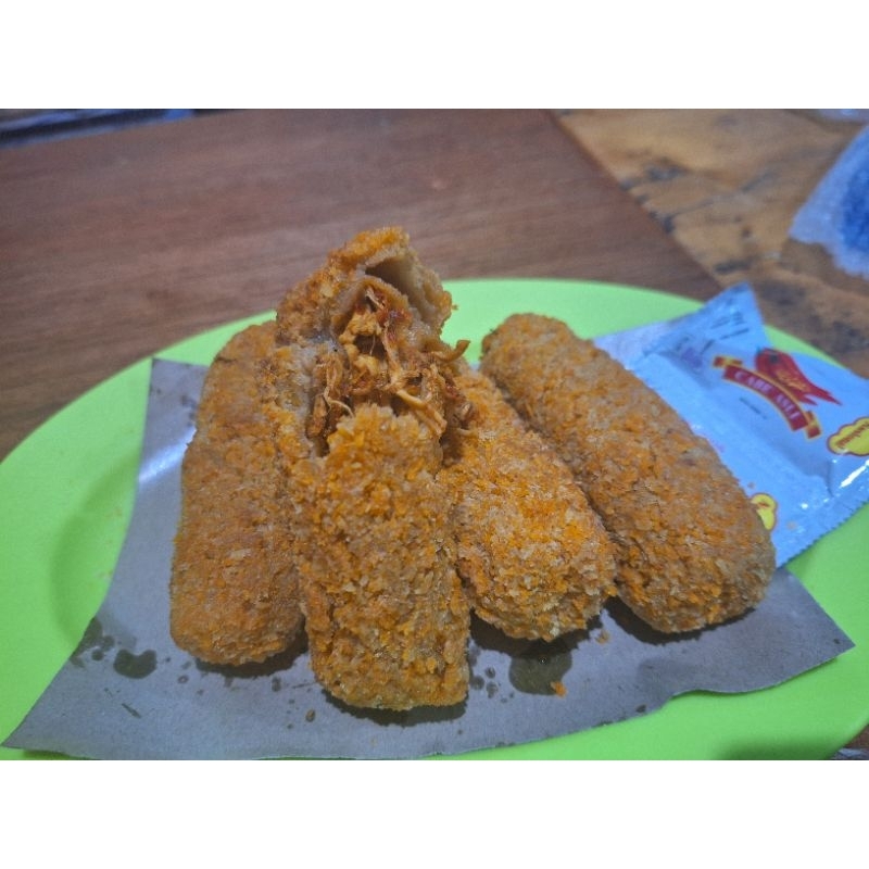 

RISOL ISI AYAM PEDAS 1 PORSI ISI 4 PCS