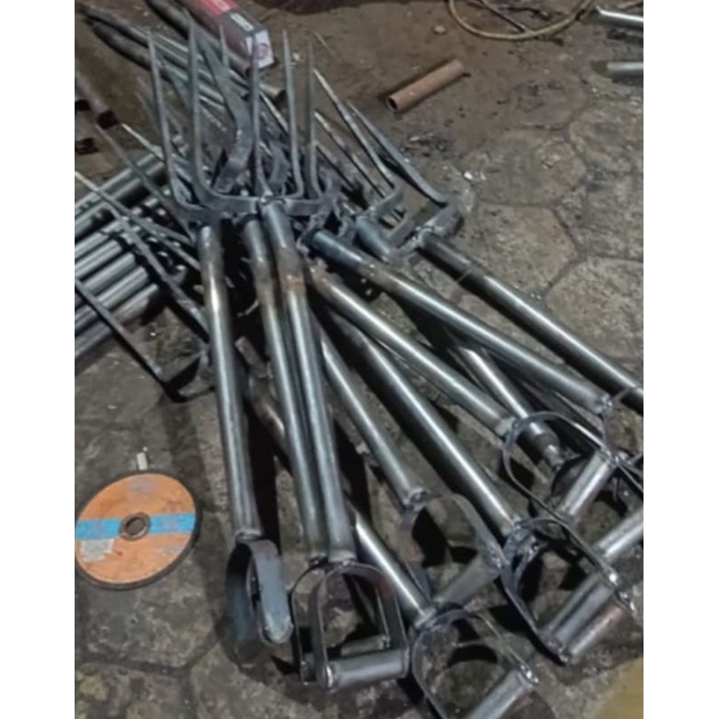 garpu tanah/garpu injak tanah gigi 3