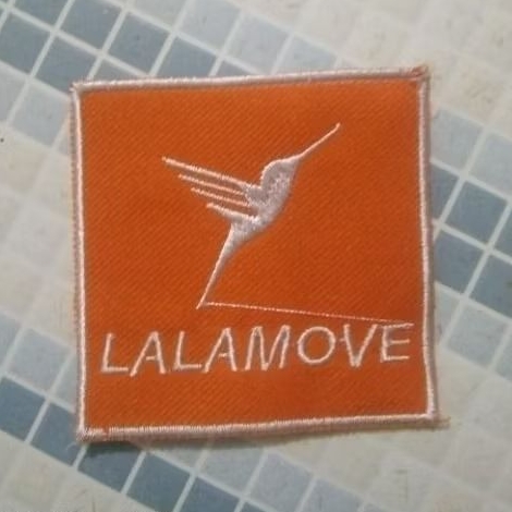 Emblem LALAMOVE Dada Oren Simpel/Logo Lalamove Kotak Simpel Keren