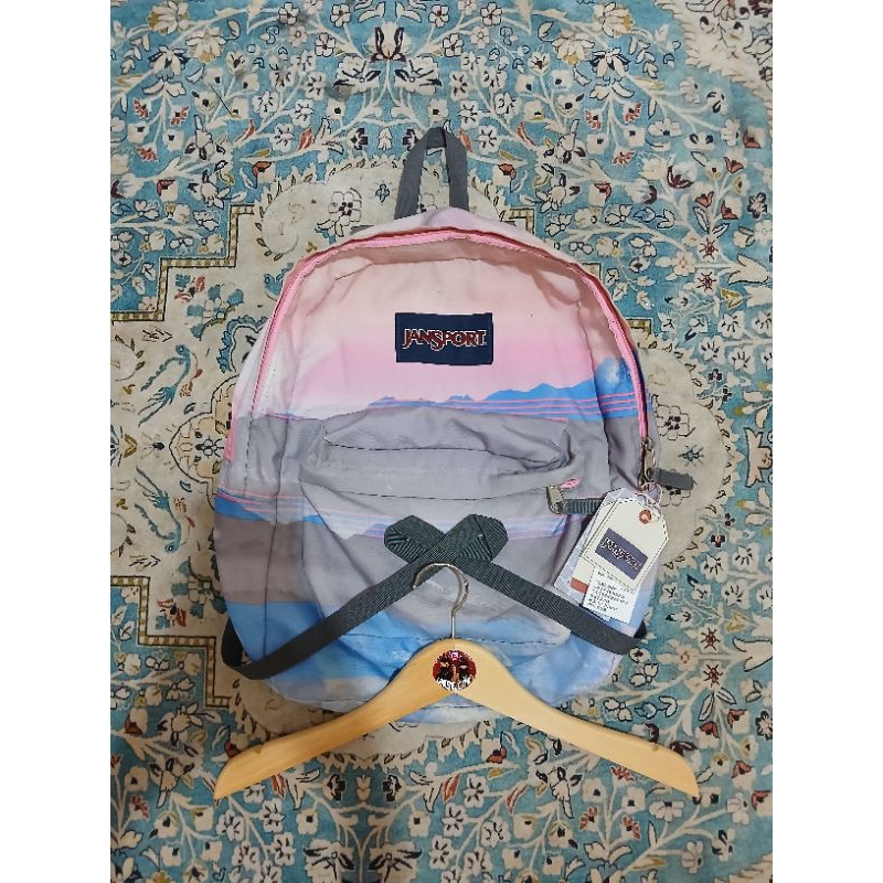 tas jansport motif pemandangan