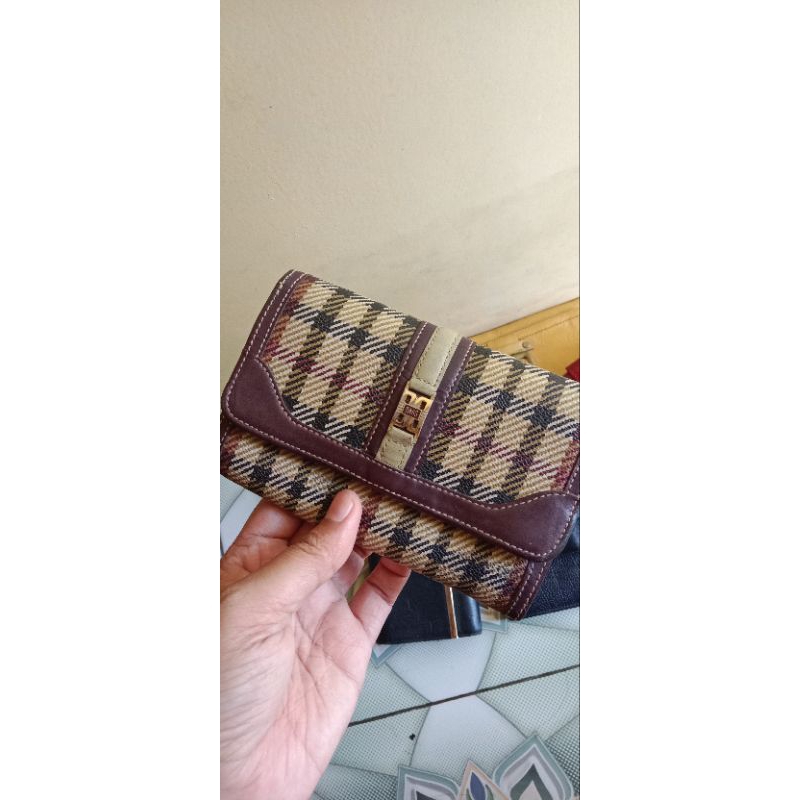 dompet daks