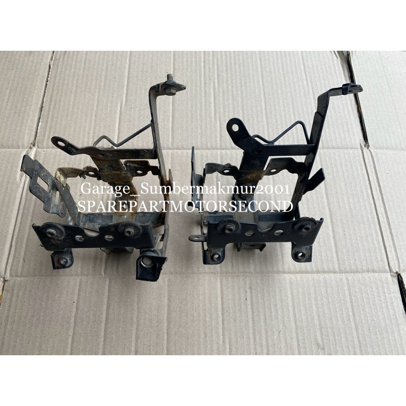 Pangkon Aki Tempat Aki Untuk Vario 110 Karbu Original Copotan Motor