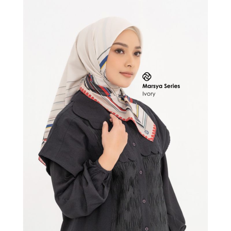HIJAB DEENAY MARSYA SERIES, DEENAY MOTIF
