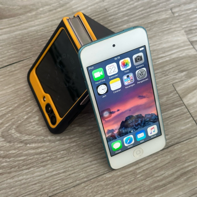 iPod Touch 5 32GB (Biru)