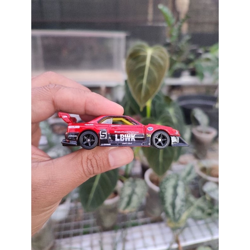 Hot Wheels NISSAN SKYLINE GT-R R34 LBWK MERAH LOOSE