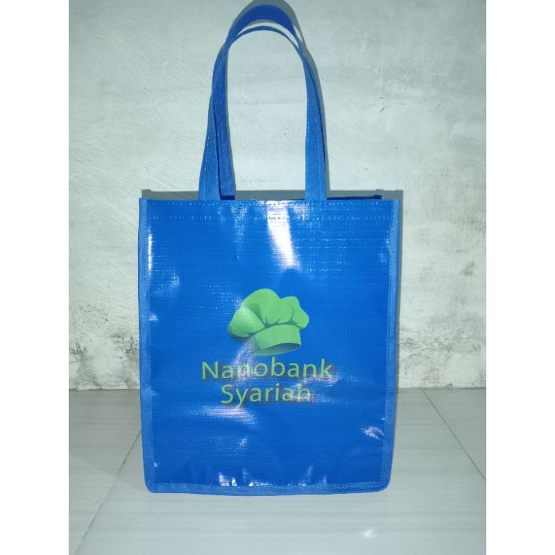 

Paket tas Nano Bank dan kipas Nano Bank