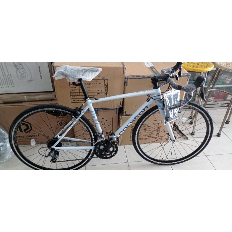 sepeda roadbike Polygon Stratos S2
