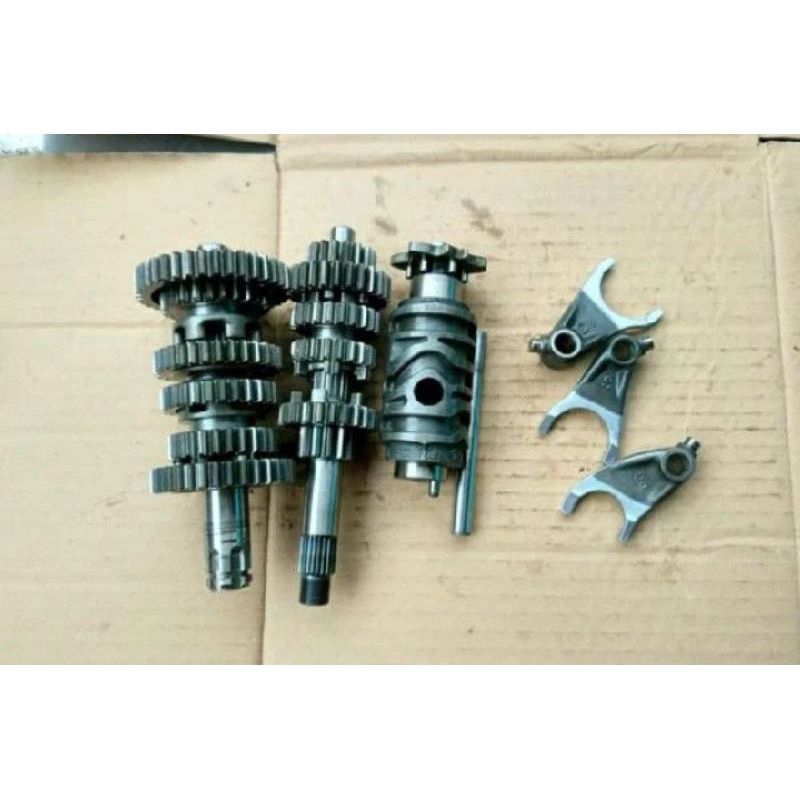 gigi rasio Honda CBR150R Sonic GTR 150 brang original