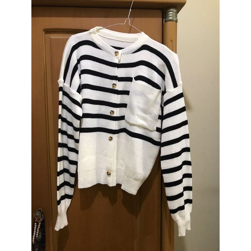 Cardigan Rajut Halus