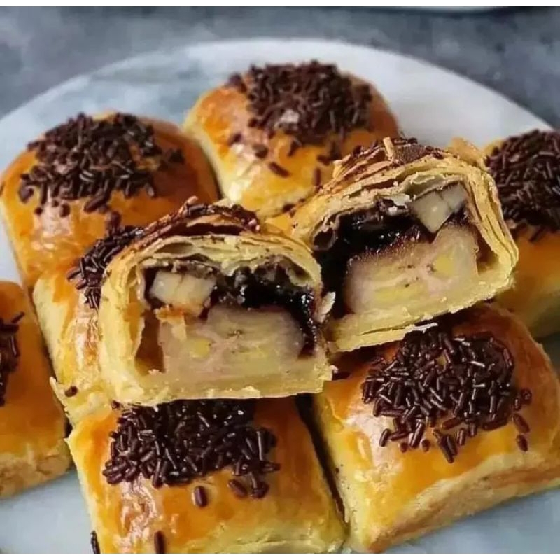 

Pisang Bolen/Bolen Pisang Lumer/Bolen Coklat/Bolen Coklat Keju Annura