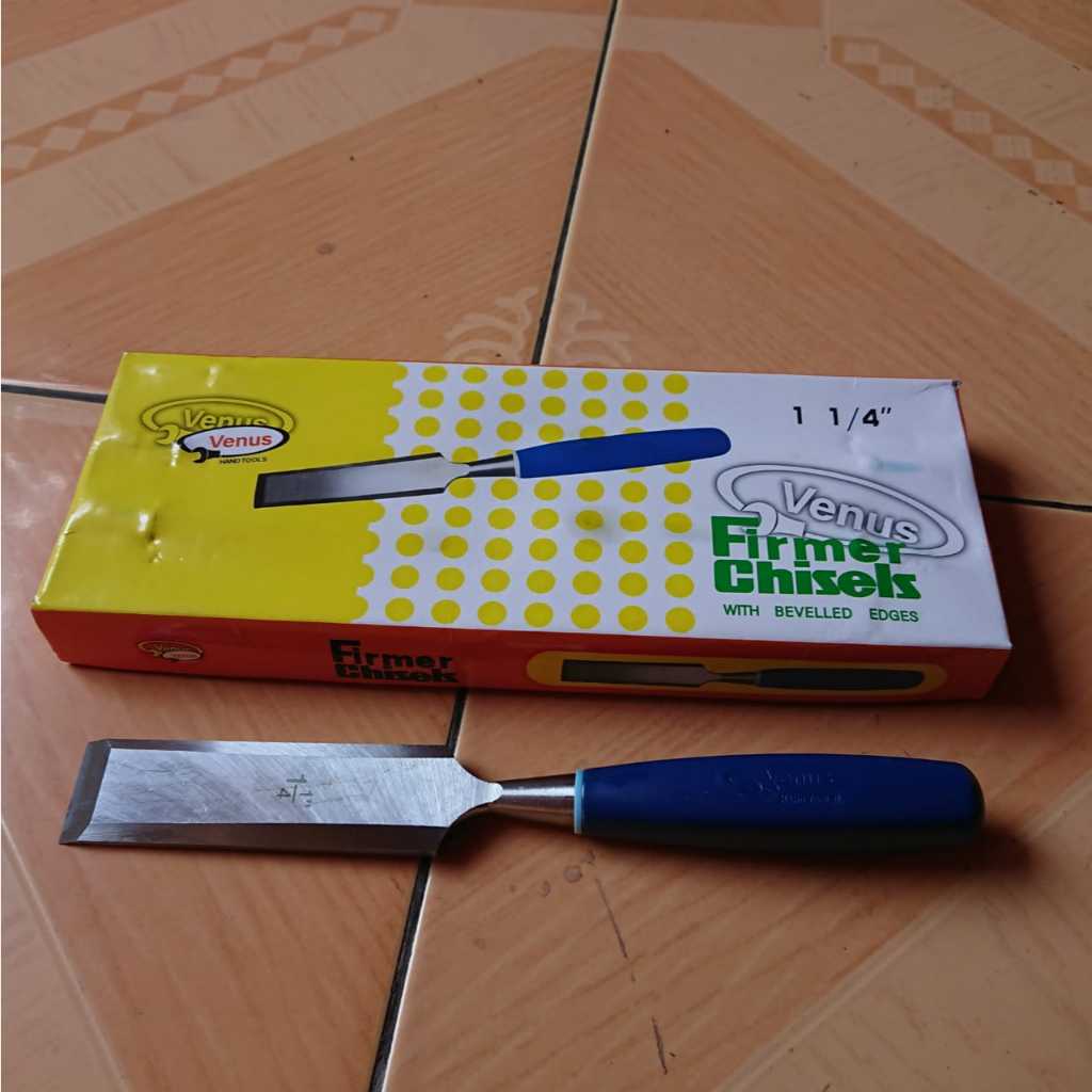 VENUS Pahat Kayu/Tatah Kayu/Tatah Ukir Kayu Gagang Fiber 1.1/4" (3CM) baja super tajam