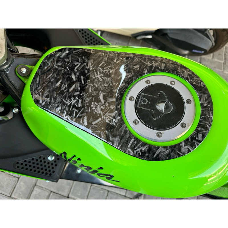 COVER TANGKI NINJA RR CARBON ▪️tangkpad ninja rr Cover tangki ninja rr old rr new Cover tangki carbo