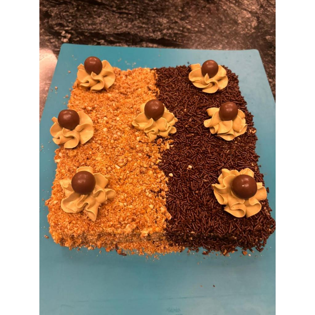 

Mocca Cake 1/2 Meses 1/2 Nougat