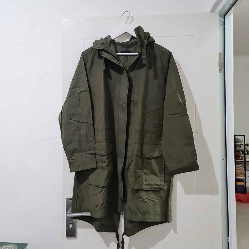 Preloved Jaket Parka Uniqlo Army
