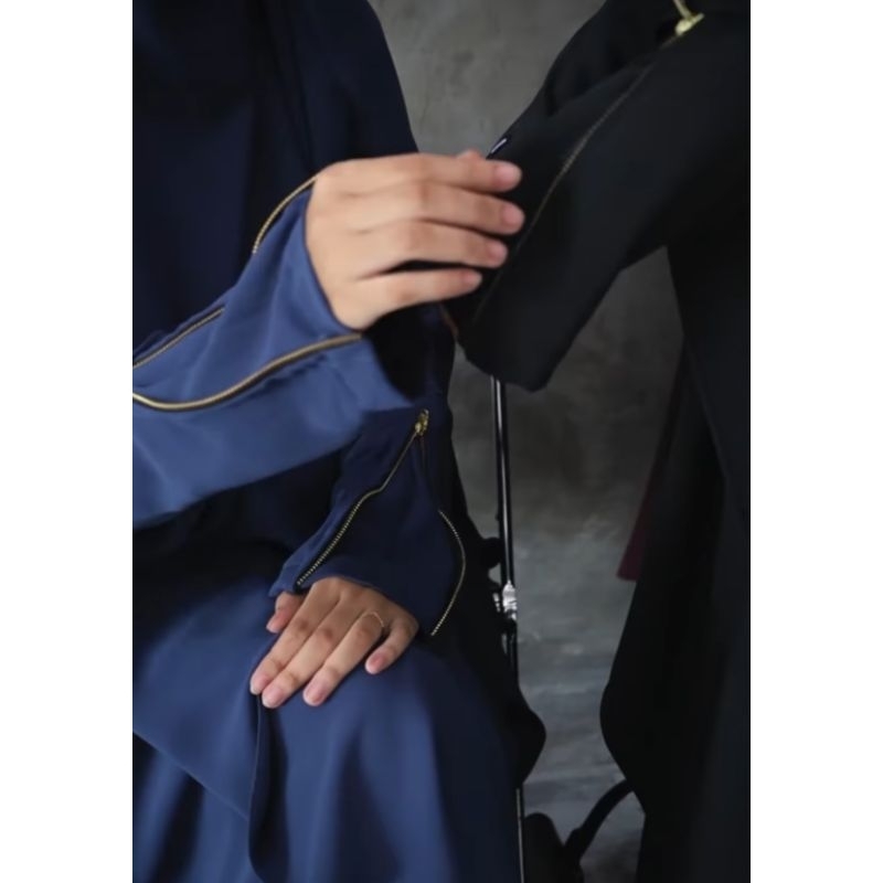 Zipp series emica hijab dark denim