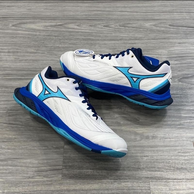 SEPATU BADMINTON MIZUNO WAVE FANG 2