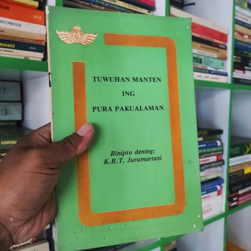 (ori) buku tuwuhan manten ing pura Pakualaman - K.R.T. Jurumartani
