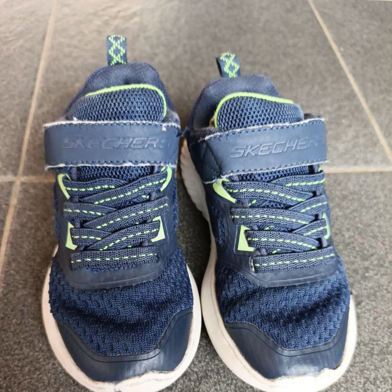 Sepatu Skechers Original/Preloved/sepatu anak laki laki/sneakers