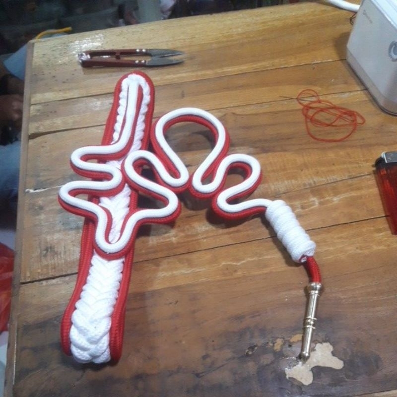 talikur komando warna putih list merah sdh di bentuk untuk Taruna,Pakibra,AKMIL,Akpol ukuran besar