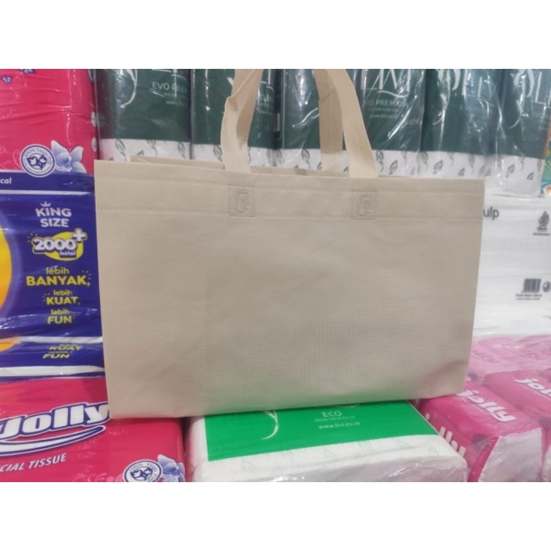 

tas kain spunbond buat bronis 30 dan bento bisa isi 12 pcs terlaris dan termurah
