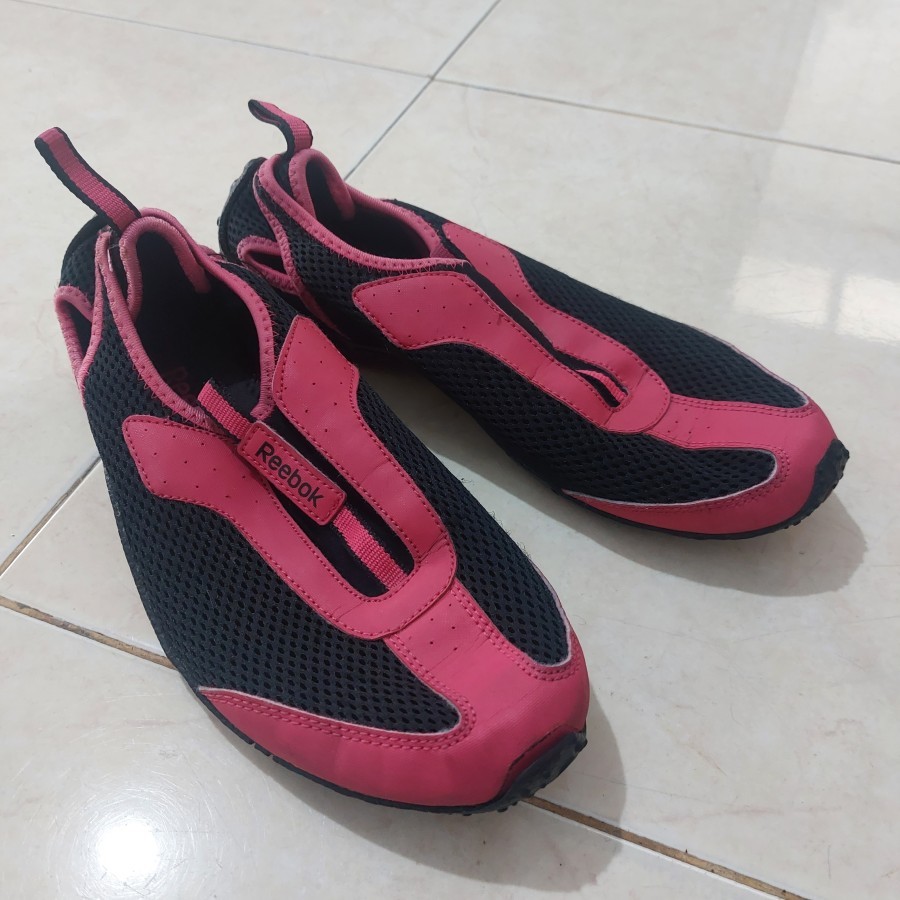 Sepatu Running Adventure Sea Cruiser Reebok Wanita Original 2nd Bekas