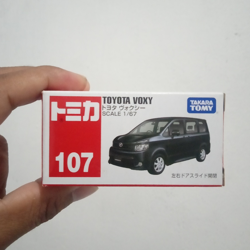 Tomica No 107 Toyota Voxy hitam Takara Tomy Reguler Diecast mobil mainan anak