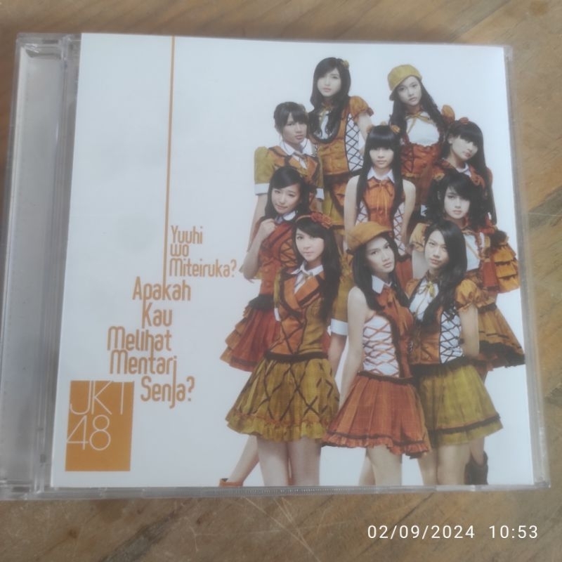 CD Musik JKT 48 Yuuhi Wo Miteiruka APAKAH KAU MELIHAT MENTARI SENJA