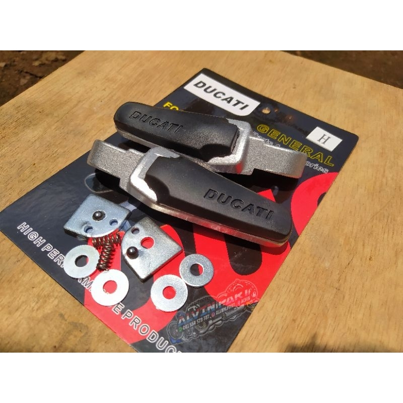 FOOSTEP POSTEP PIJAKAN DUCATI DUDUKAN POSTEP DUCATI ORIGINAL KARET POSTEP DUCATI IMPORT