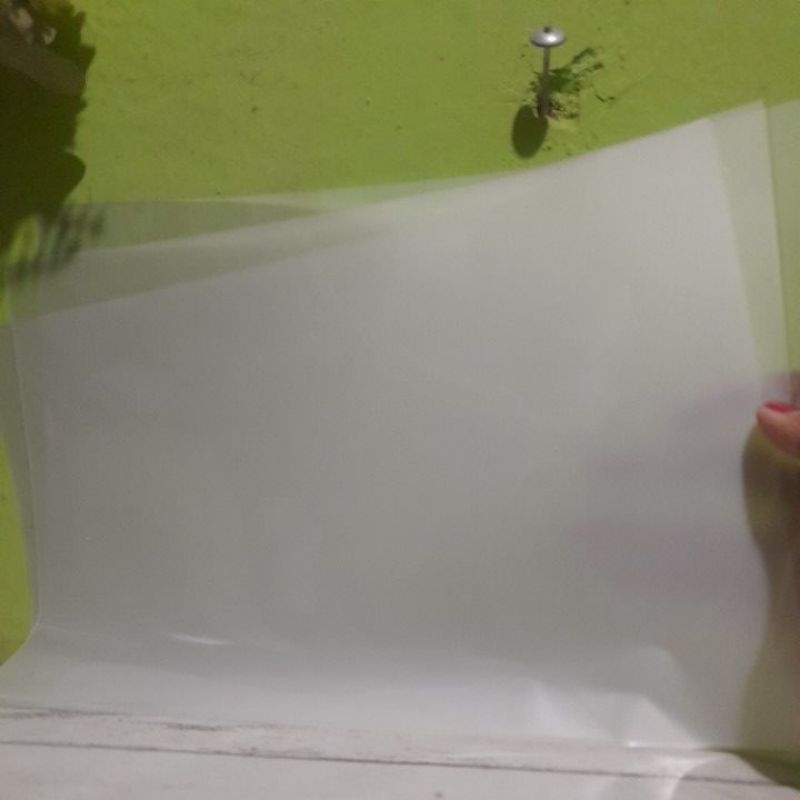 

PLASTIK LAMINATING PER LEMBAR